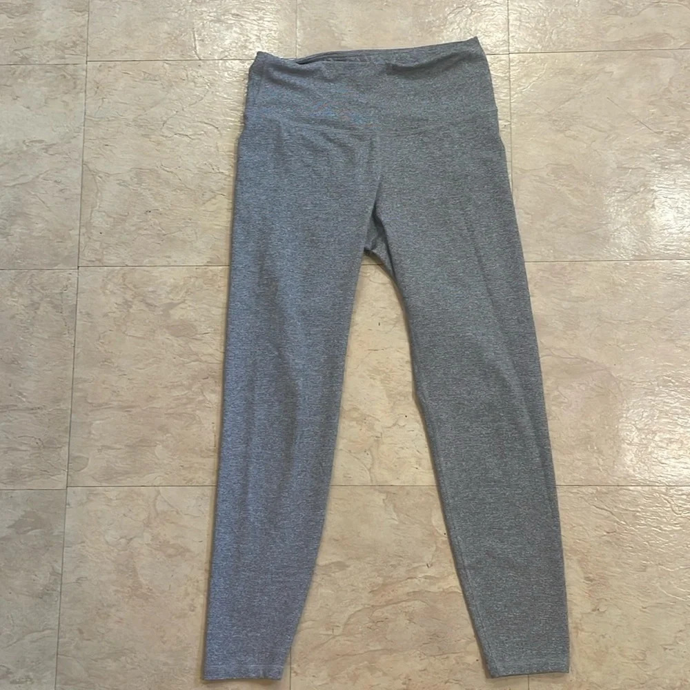 Old Navy Active, Capri Leggings, Sz Med, Excellent Condition